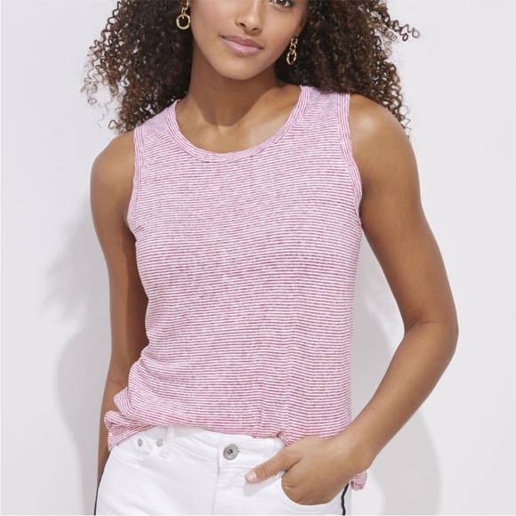 Vineyard Vines Tops - ✨ Vineyard Vines Red & White Striped 100% Linen Tank Top Size Medium EUC ✨